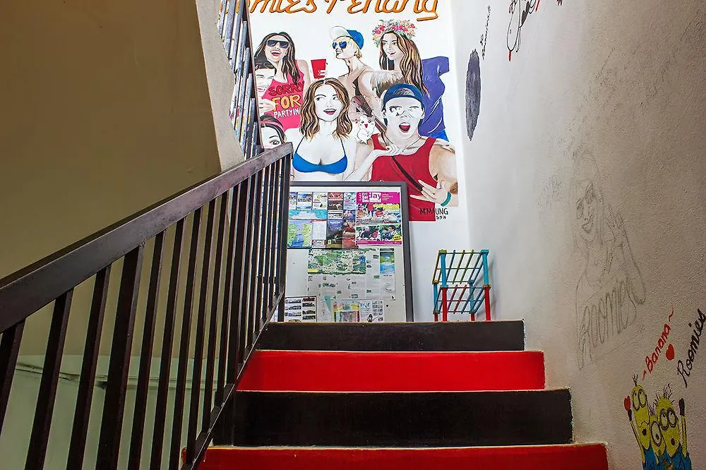 Roomies Boutique Bed & Breakfast バツーフェリンギビーチ