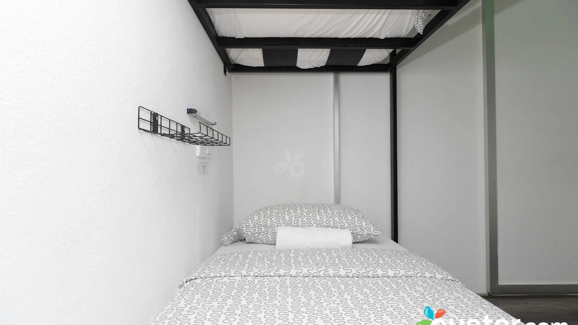 Roomies Boutique Bed & Breakfast バツーフェリンギビーチ ホテル
