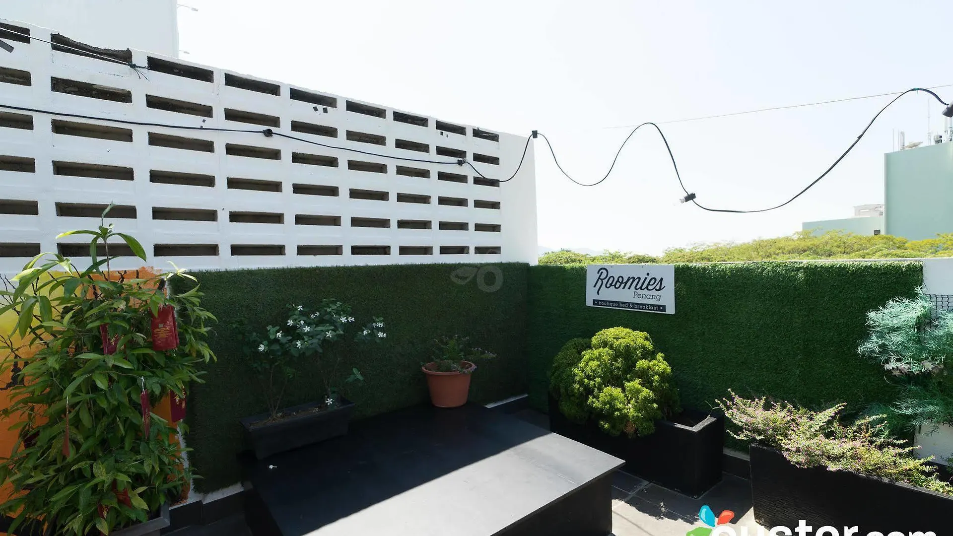Roomies Boutique Bed & Breakfast バツーフェリンギビーチ 2*,